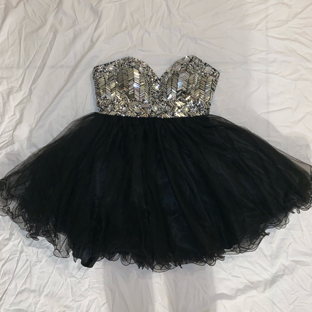 Let’s Fashion Short Prom Dress